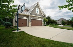 13100 W 127th Place, Overland Park, KS 66213