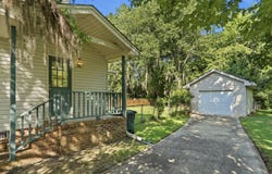 36 Manor Boulevard, Hanahan, SC 29410