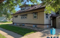 221 W 26th St, Sioux Falls, SD 57105