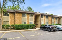 115 E KINGS Highway, MAPLE SHADE, NJ 08052