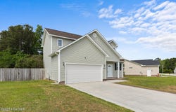 110 Borough Nest Drive, Swansboro, NC 28584