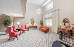 1600 Gardiner Ln, Louisville, KY 40205