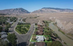 925 River View Dr, Cody, WY 82414