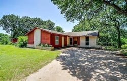 302 S Fox Lane, Burleson, TX 76028