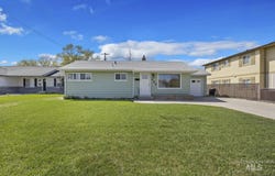 489 W Borah Ave, Twin Falls, ID 83301