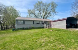 620  East Prairie, Brookfield, MO 64628