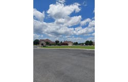602 Atkins Ct, Fredericksburg, TX 78624