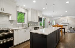 37 Wychwood Lane, South Barrington, IL 60010