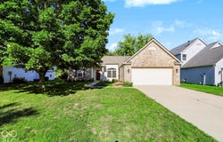 6498 Glenwood Trace, Zionsville, IN 46077