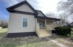 1202 N National Avenue, Springfield, MO 65802