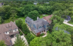6421 Bentley Avenue, Willowbrook, IL 60527