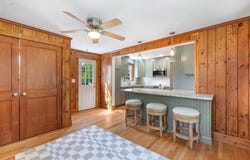 5 Bates St, Mendon, MA 01756