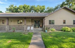 21901 Vista Road, Hutchinson, MN 55350