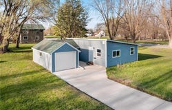 105 E Franklin Street, Morristown, MN 55052