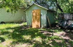 562 SW 1ST, Paris, TX 75460