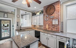 220 Bronx Ave, West View, PA 15229