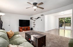 72 Royal Road, Springfield, MI 49037