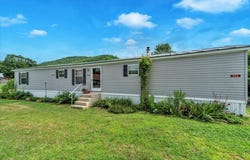 593 South Windsor Street, Royalton, VT 05068