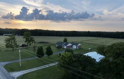 877 Highway B, Bolivar, MO 65613