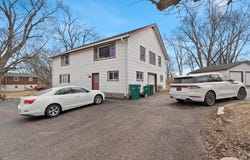 21279 W Shorewood Road, Grayslake, IL 60030