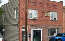 33 S HIGH STREET, ROMNEY, WV 26757