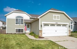 3055 Creek Way Court SE, Kentwood, MI 49512
