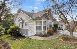 870 S Park Place, Hendersonville, NC 28791
