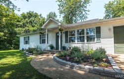 528 Christine Street, St James, MO 65559