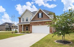 400 Avery Court, Bonaire, GA 31005