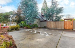 882 NE 7th Street, Grants Pass, OR 97526