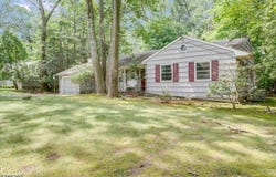 637 Lawlins Rd, Wyckoff Twp., NJ 07481-1409