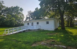 109 Pine Street, Oketo, KS 66518