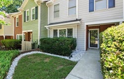 1307 Shiloh Terrace NW, Kennesaw, GA 30144