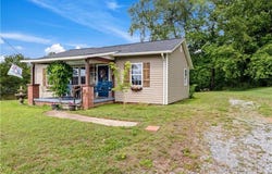112 Hillcrest Street, Jonesville, NC 28642