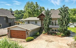 196 E Mohawk Drive, Malvern, OH 44644