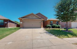 2704 Adams Fall Lane, Fort Worth, TX 76123