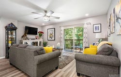 10 Eagle Rock Cove, Valley Park, MO 63088