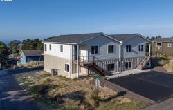 110 CRESCENT St, Oceanside, OR 97134