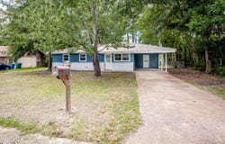 206 Beverly Drive, Ocean Springs, MS 39564