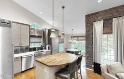 419 Village Lake Dr, Louisville, KY 40245
