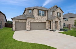 2819 Grand Lookout Lane, Arlington, TX 76001