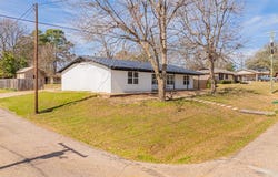 313 S Ash Street, White Oak, TX 75693