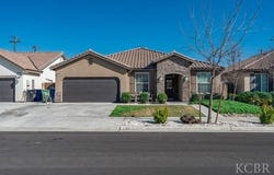 1150 Fire Fall Avenue, Lemoore, CA 93245