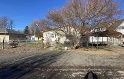 220 Bruce St, Waitsburg, WA 99361