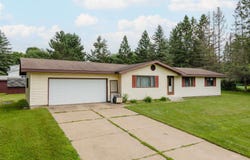 198 W Fourth, Caspian, MI 49915