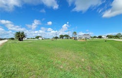 711 Bayview Drive, Palacios, TX 77465
