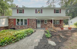38 Shadow Wood Way, Clifton Park, NY 12019