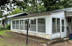 19967 Lakeview Avenue, Warsaw, MO 65355