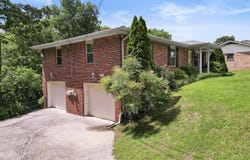 74 Kriswood Drive, Rossville, GA 30741