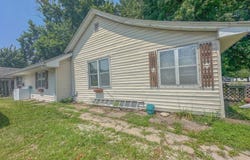 605 N. Jackson St, Pittsfield, IL 62363